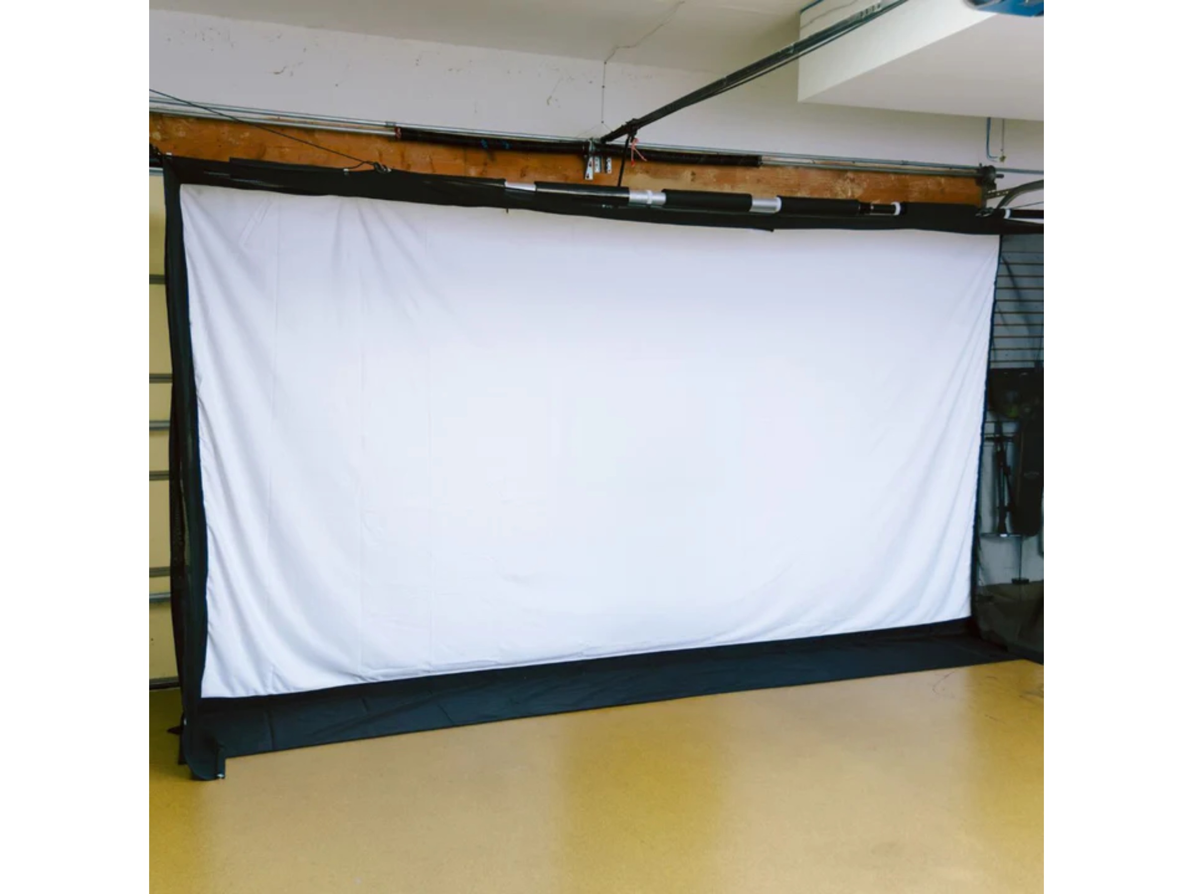 G-TRAK Retractable Screen