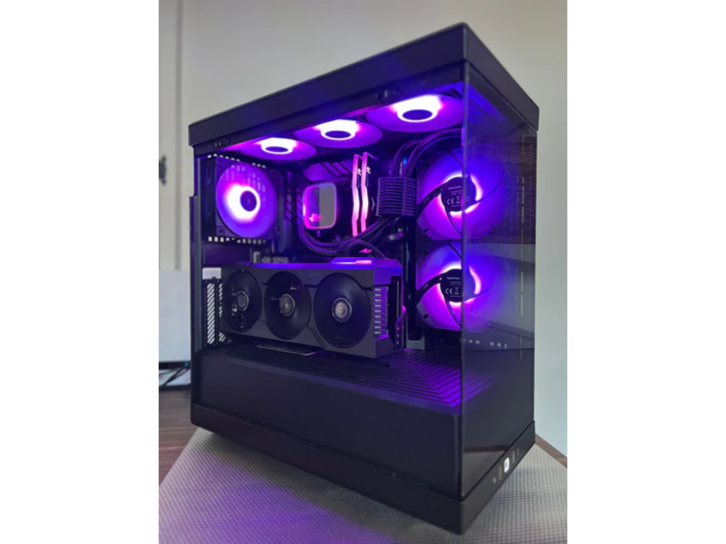 Gaming Zone Level 3 - Gaming Computer (Intel® Core™ i5-14600K Processor, NVIDIA GeForce RTX™ 5070 Ti)