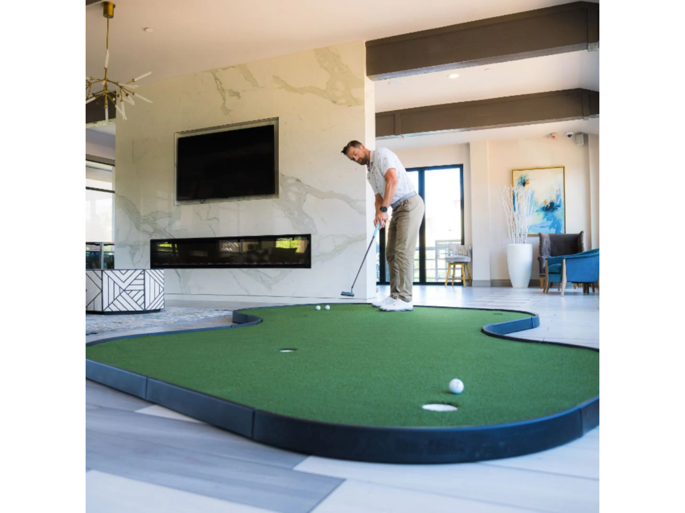 SIGPRO Double Break Putting Green