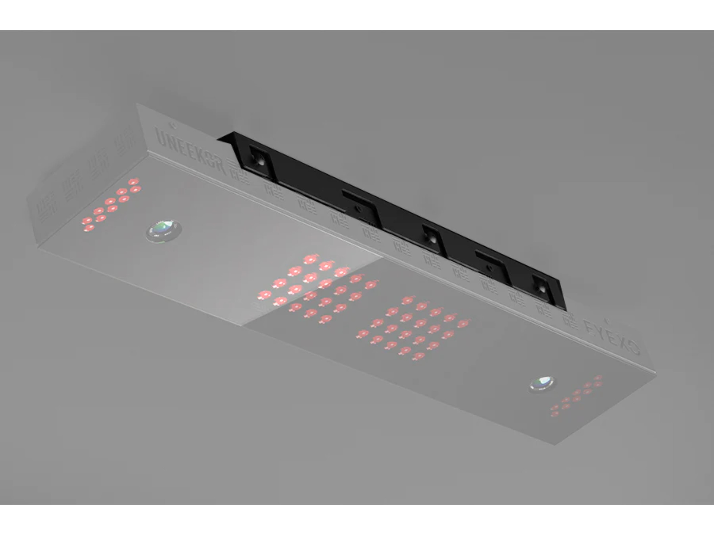 EYE XO Bracket for Launch Monitor