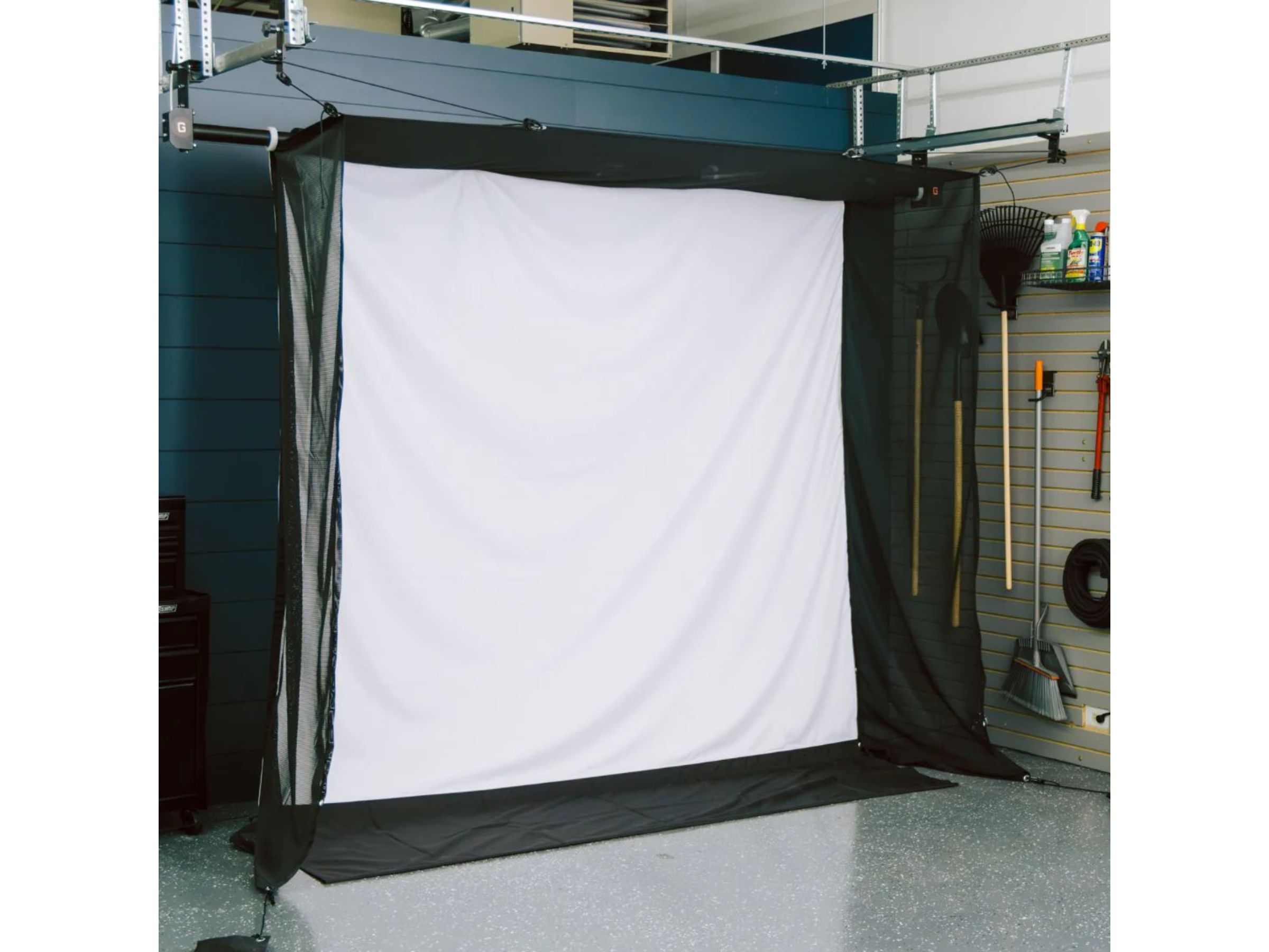 G-TRAK Retractable Screen