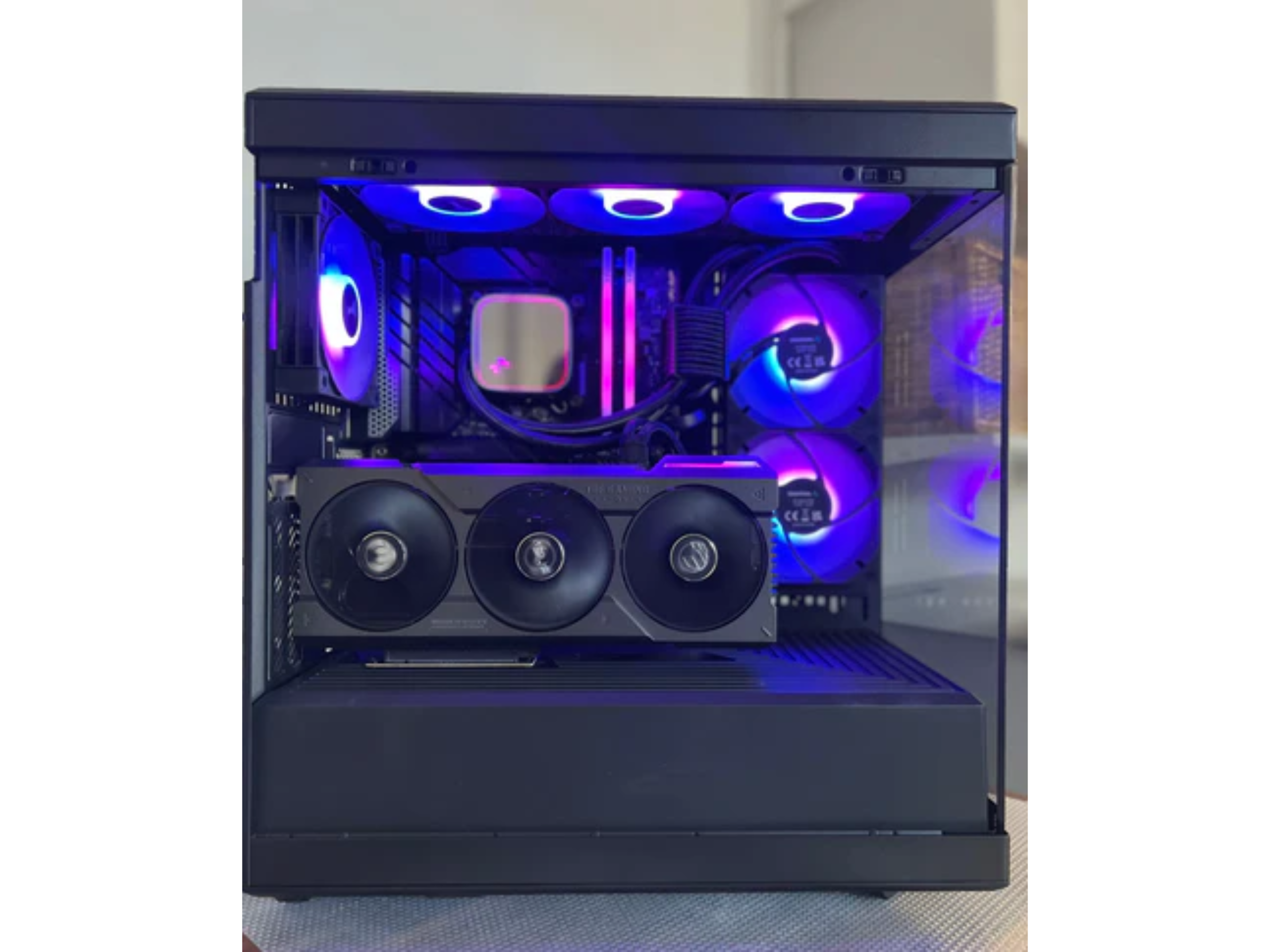 Gaming Zone Level 3 - Gaming Computer (Intel® Core™ i5-14600K Processor, NVIDIA GeForce RTX™ 5070 Ti)