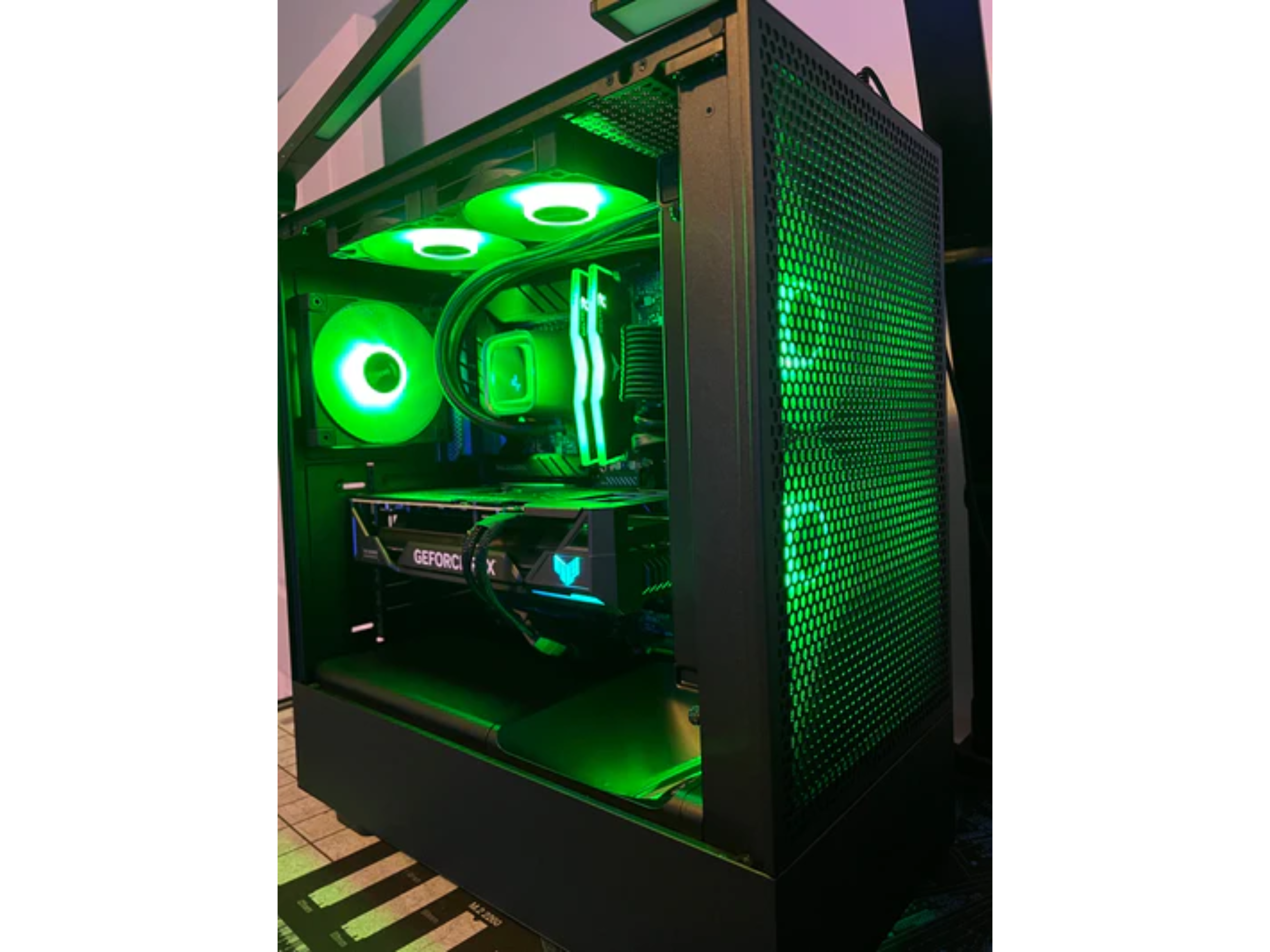 Gaming Zone Level 4 - Gaming Computer (Intel® Core™ i7-14700K Processor, NVIDIA GeForce RTX™ 5080)