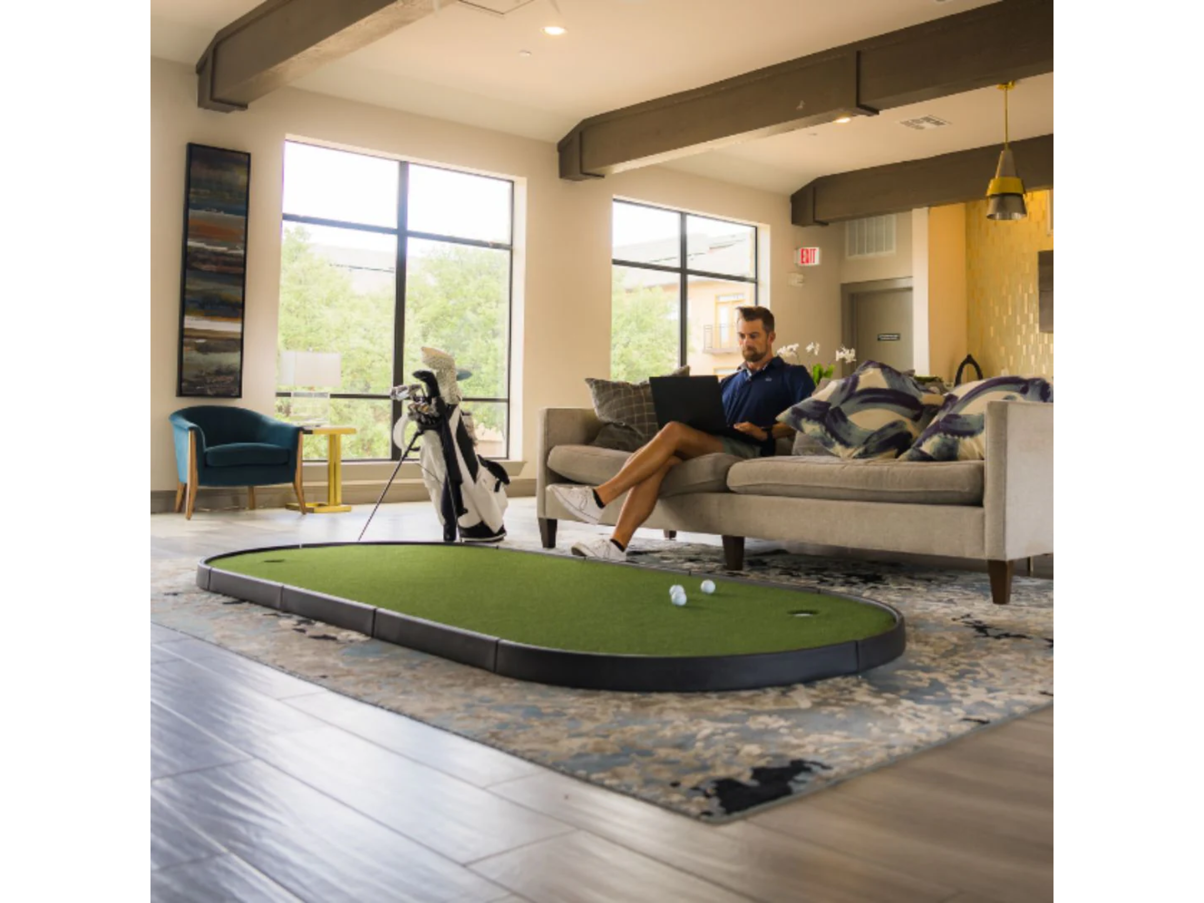 SIGPRO Gimme Putting Green